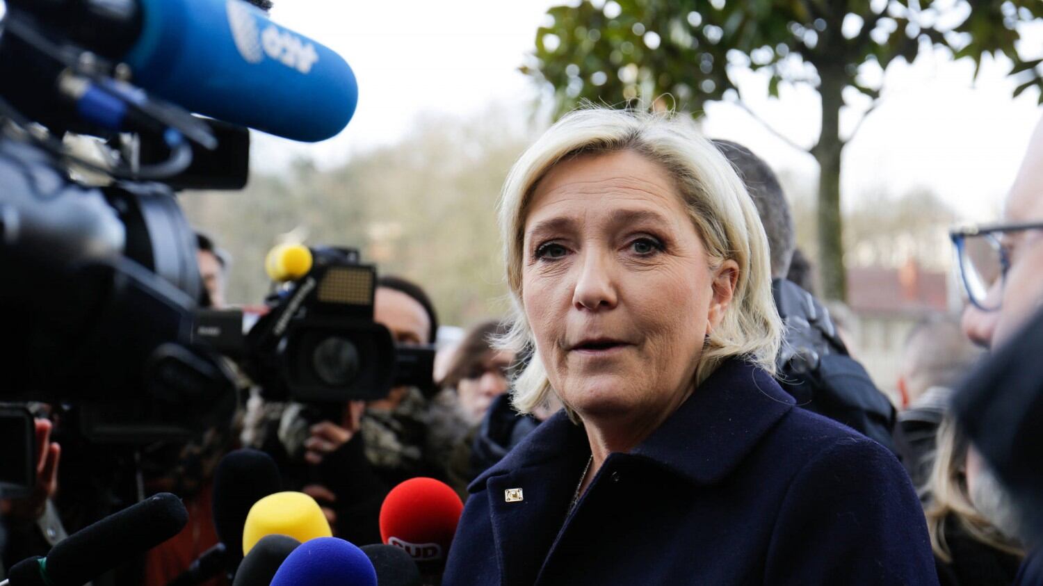 Corte Ue condanna la Le Pen: "Pagò bodyguard con soldi pubblici"