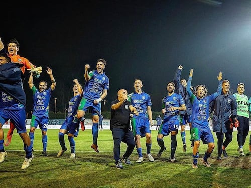 Serie C, la Feralpisalò batte la Triestina e conquista la B per la prima volta nella sua storia, è festa per i Leoni del Garda