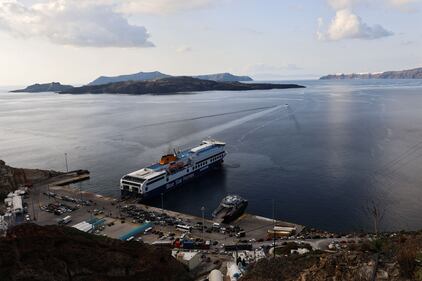 L'esodo da Santorini e le continue scosse di terremoto 3