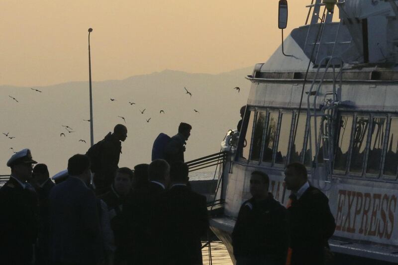 Grecia, le prime espulsioni di immigrati in Turchia 11