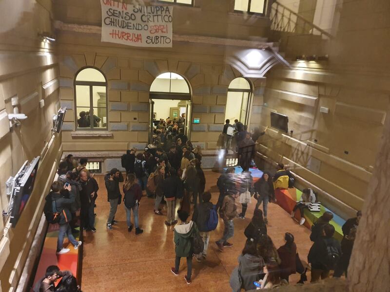 La contestazione contro Biloslavo a Trento 5