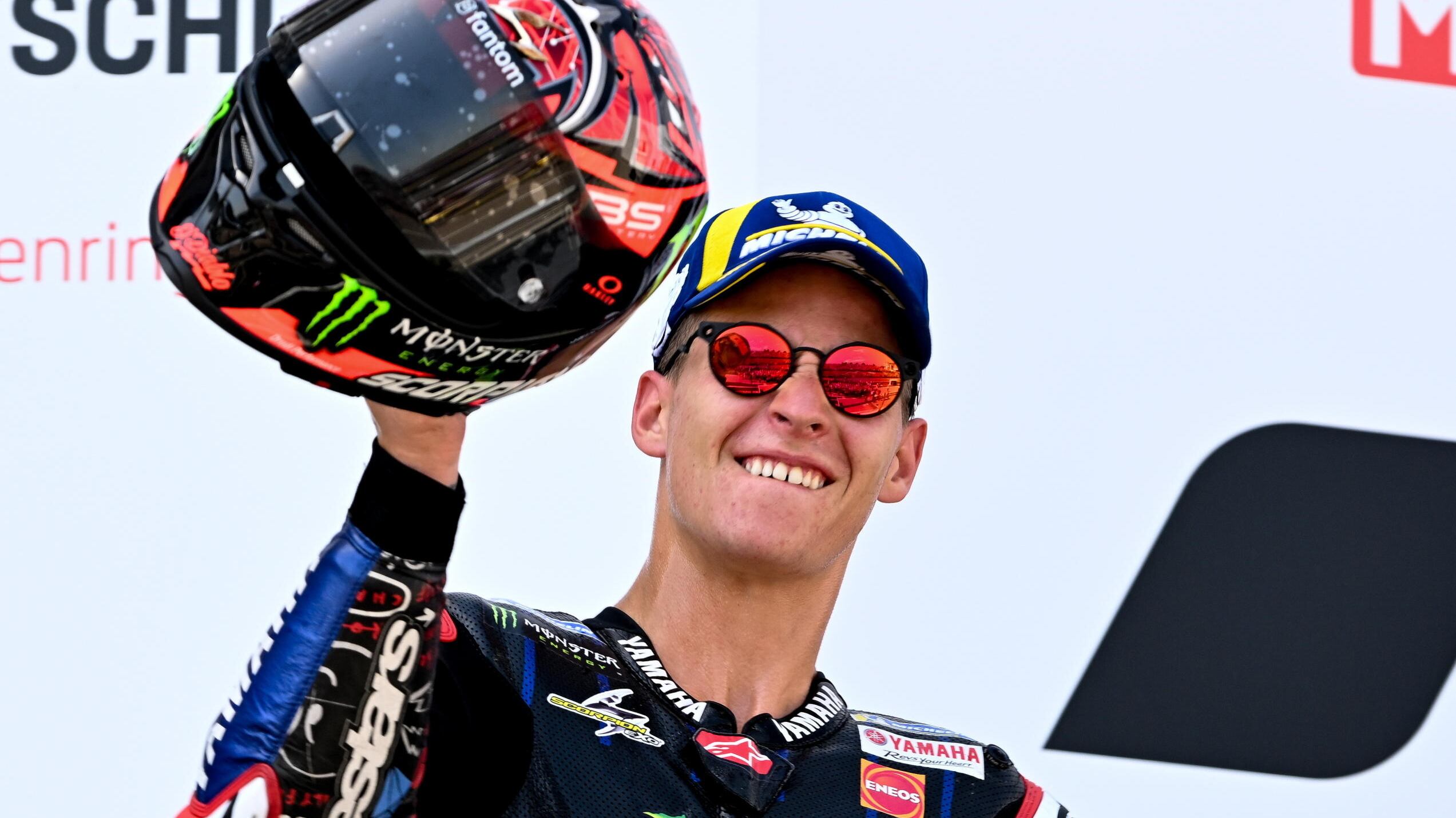 Quartararo al giro di boa "saluta" Bagnaia & C.