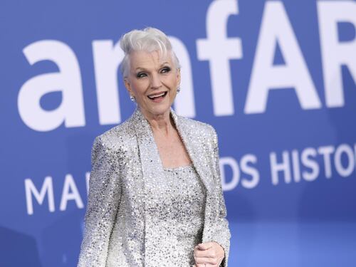Tutti pazzi per Maye Musk: perché la mamma Elon e corteggiata in tutto il mondo