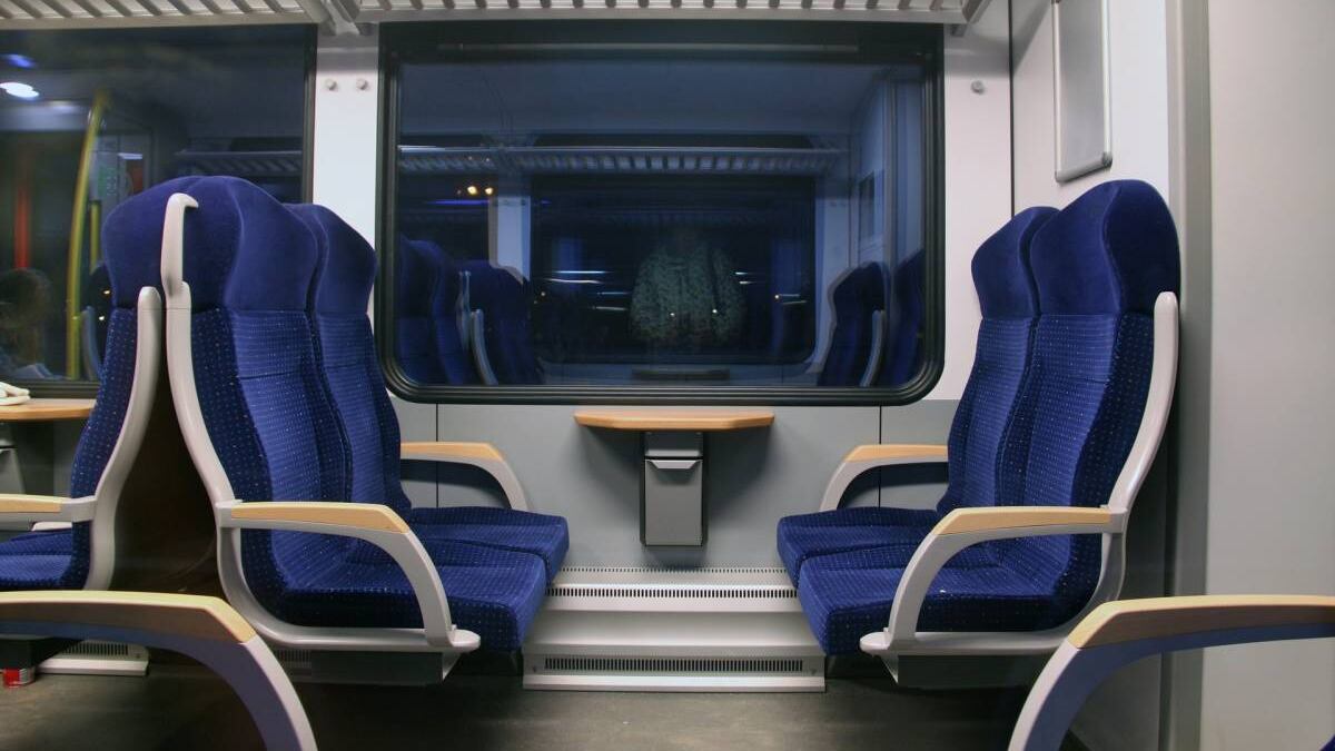Non mostrano i documenti e bloccano il treno: denunciati nigeriani