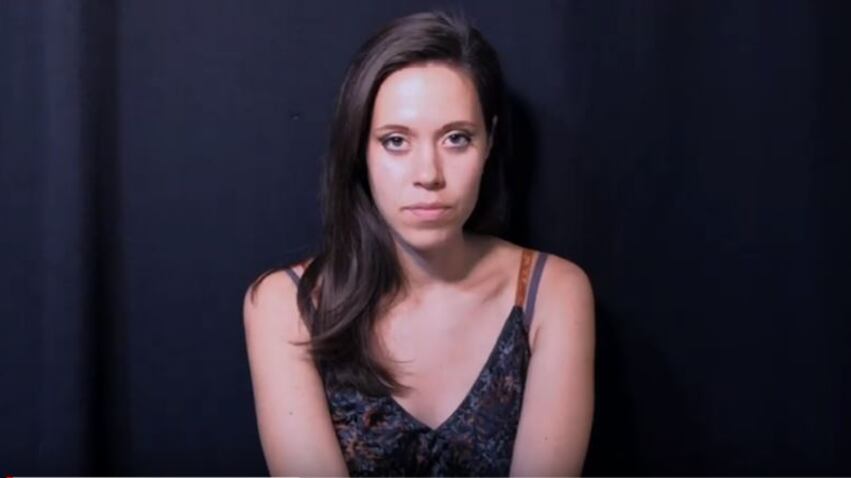 L'attrice racconta su YouTube: "Sono stata stuprata a 15 anni"