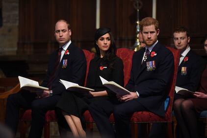 Meghan Markle affettuosa con la Royal Family 3