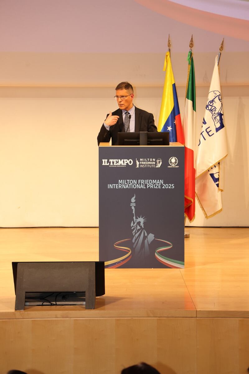 La premiazione di Edmundo González Urrutia 8
