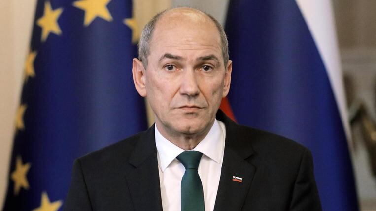 La Slovenia chiude i confini agli italiani: solo transito
