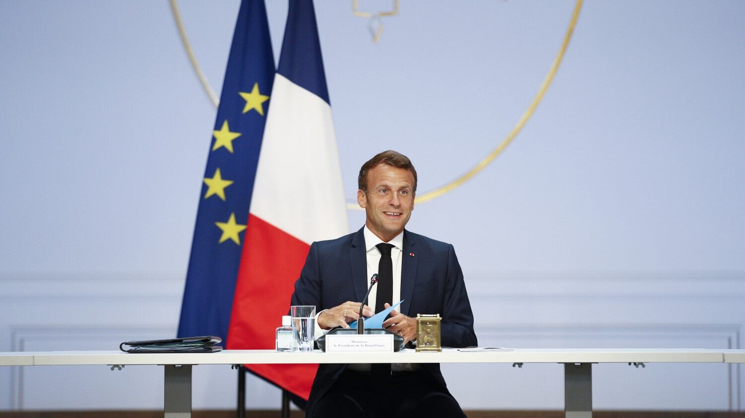 Francia, scontro con la Turchia sulla Libia. Via dall'operazione Nato in Mediterraneo