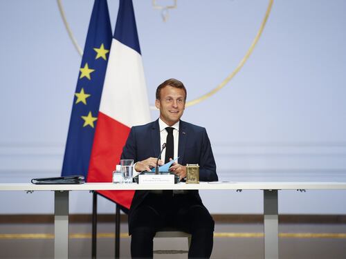 Francia, scontro con la Turchia sulla Libia. Via dall'operazione Nato in Mediterraneo