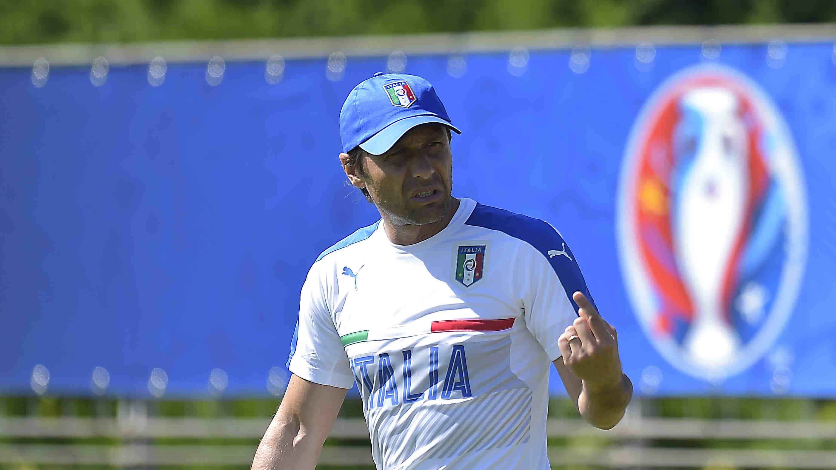 L'Italia ora fa sul serio. Il generale Conte si chiude nel fortino