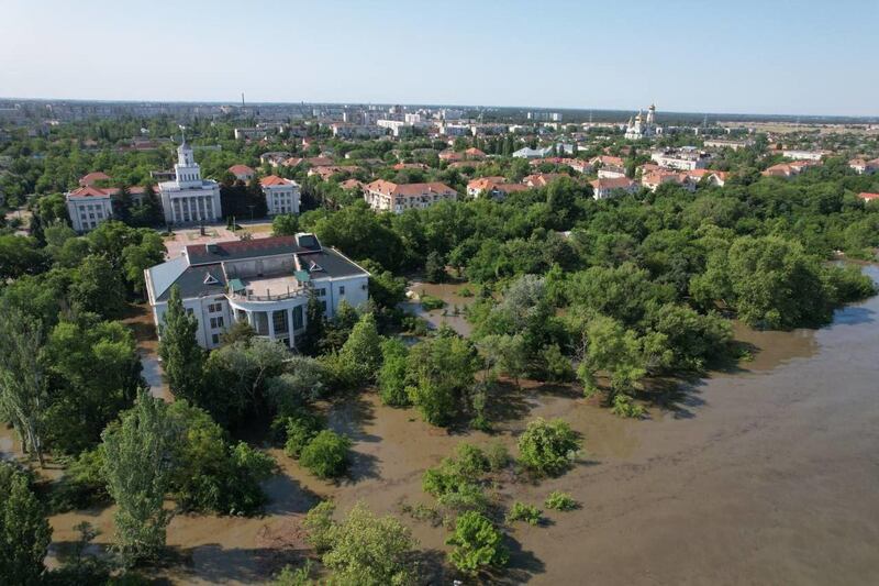 Distrutta la diga di Nova Kakhovka: almeno 22mila persone a rischio inondazione 5