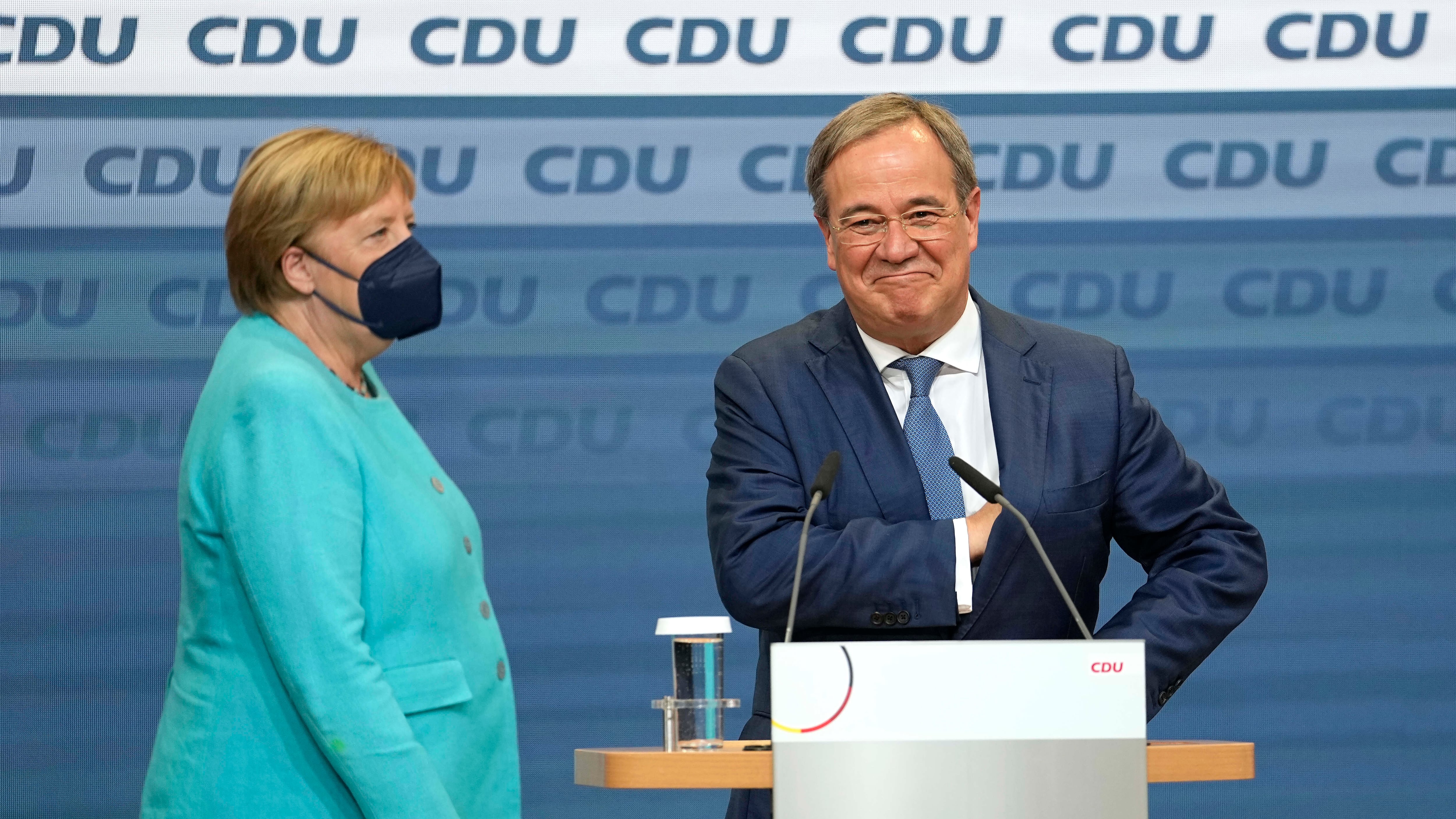Cdu senza Merkel ai minimi storici. Spd avanti di poco ma vuole il governo