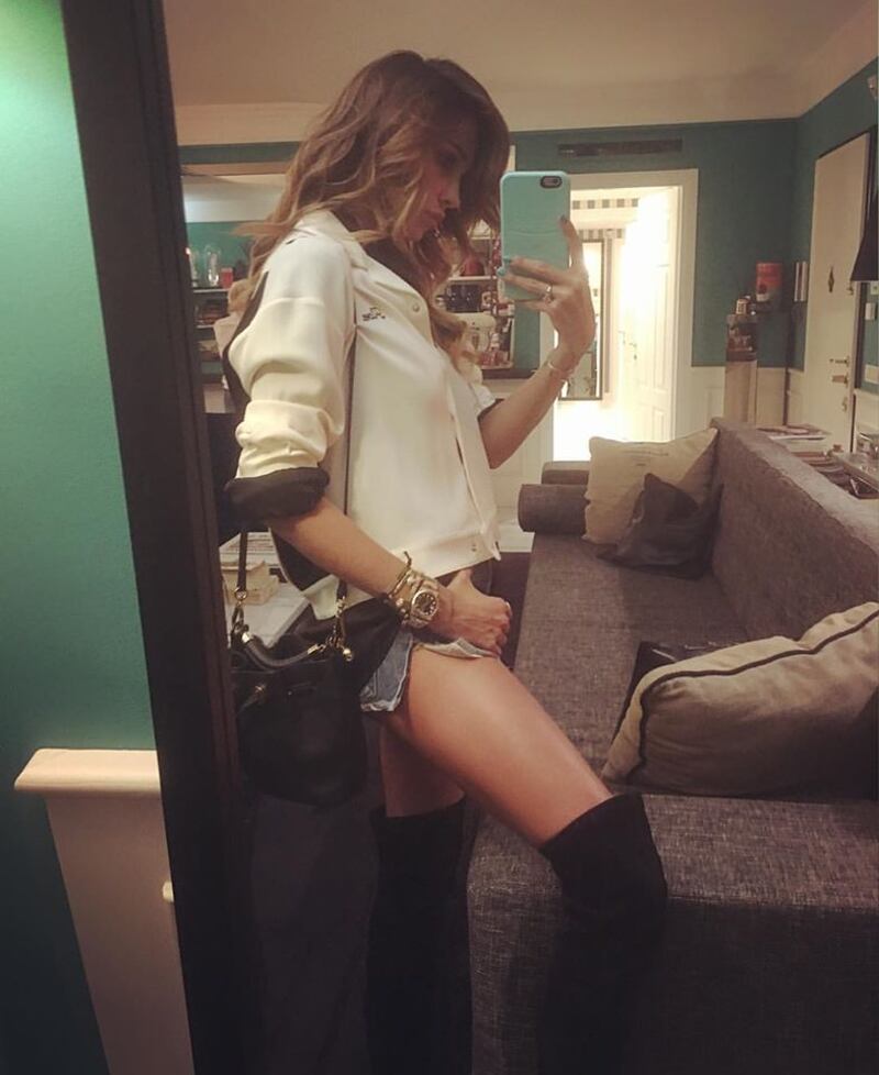 Belen Rodriguez, i selfie più sexy: foto 16