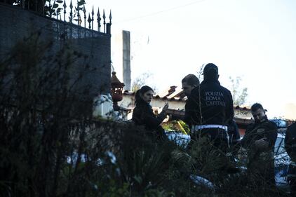 Roma, demolite le ville dei Casamonica 2