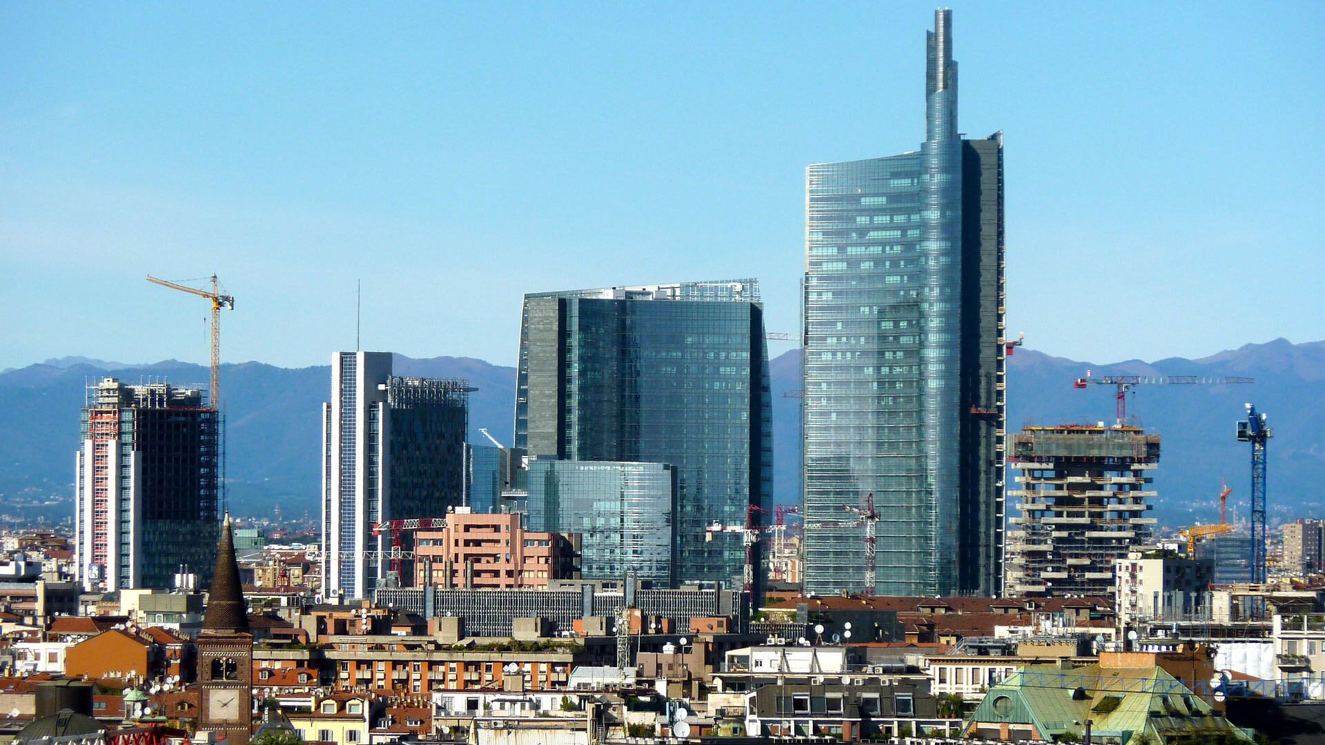 Milano cambia volto: i nuovi grattacieli di Garibaldi e City Life