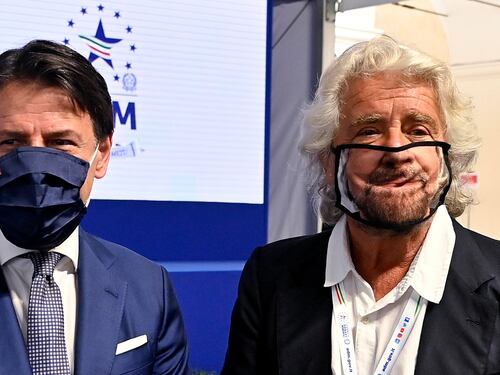 "Il M5S è insofferente". E Grillo benedice lo strappo di Conte