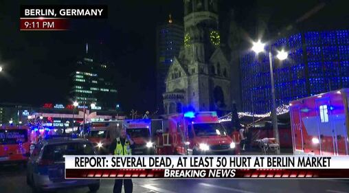 Terrore a Berlino: camion sul mercatino di Natale 1