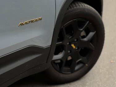 Jeep Avenger 4xe: la gallery del nuovo B-SUV ibrido e integrale 8