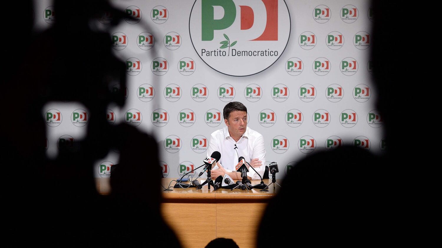 Altro che aumenti per i prof: Renzi si riprende gli 80 euro