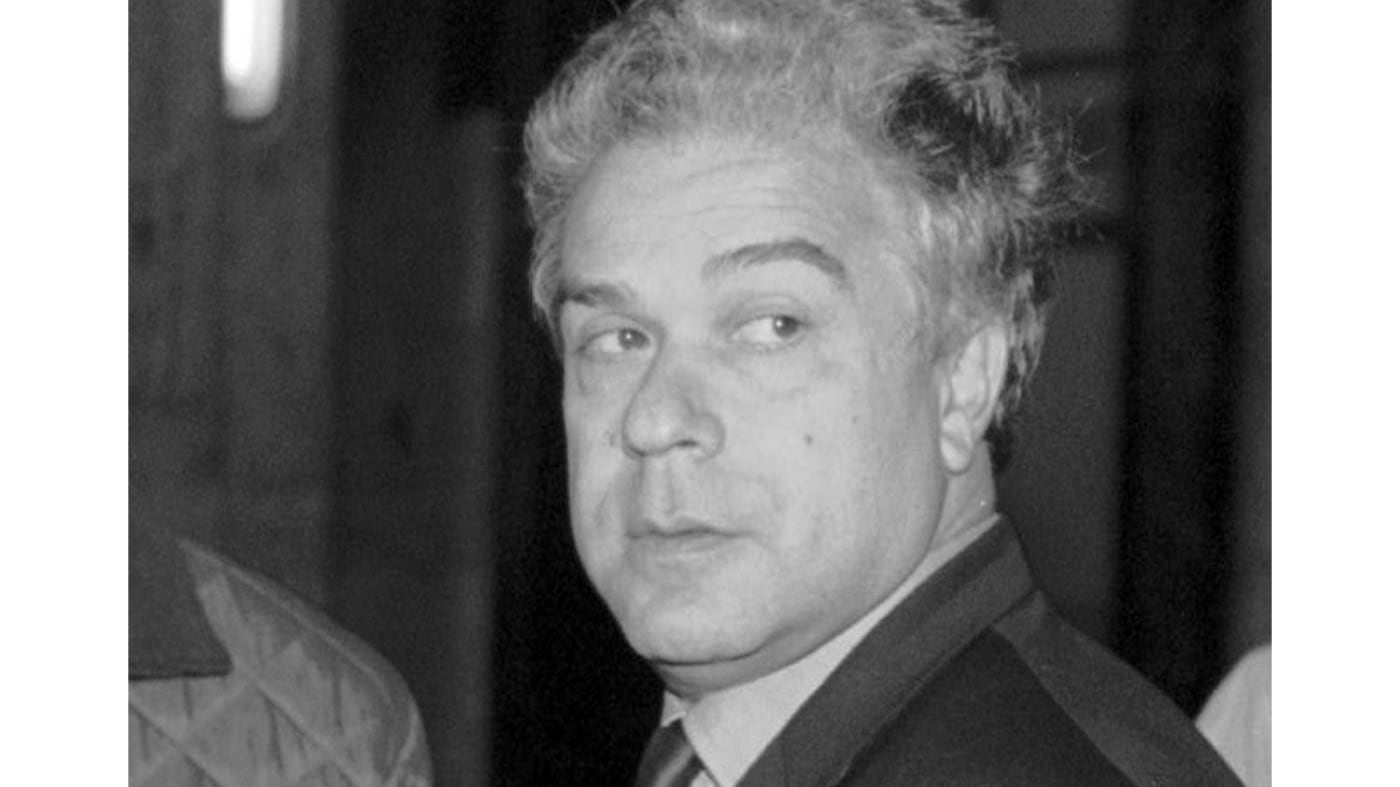 L’orrido manifesto rosso dei radical chic
