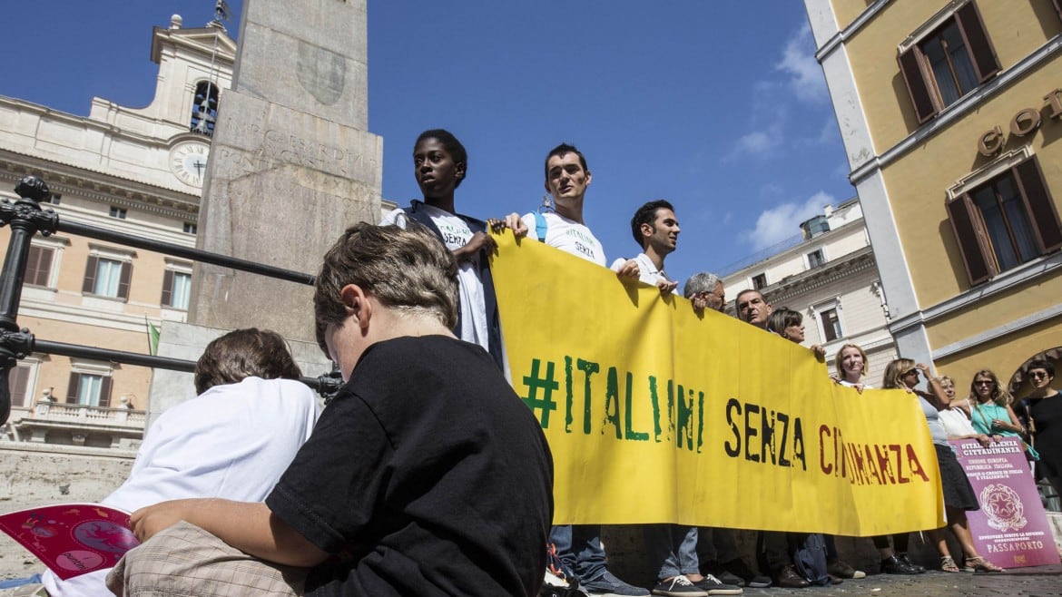 Ma metà degli italiani è contro la concessione dello ius soli
