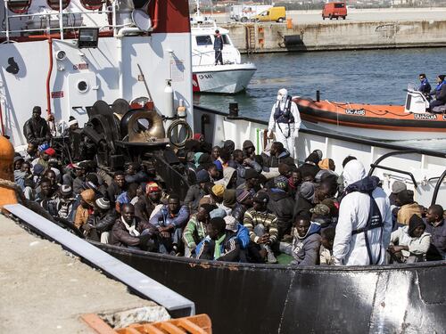 Clandestini sbarcati al porto di Corigliano Calabro