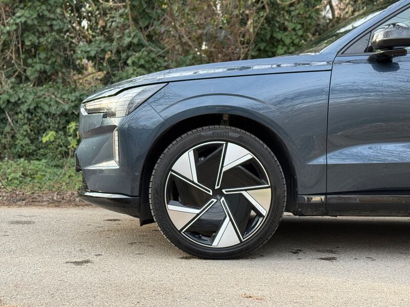 Volvo EX90, la gallery del nuovo SUV elettrico dall'incredibile comfort 11
