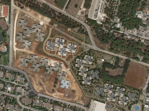 Google "scopre" villette a forma di svastica: è polemica a Brindisi