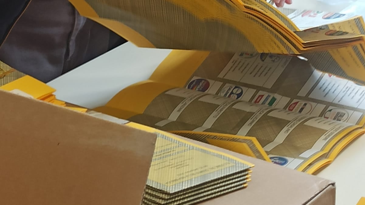 Astensione record in Campania: sfonda il M5S