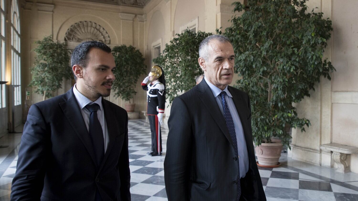 Ecco il nuovo Cottarelli: prezzemolino tra tv e Twitter