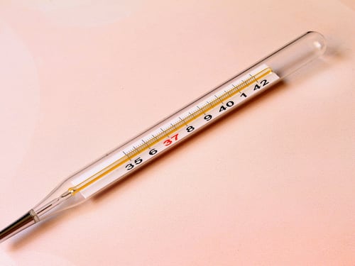 Dai farmaci ai sintomi, tutto quello che c'è da sapere sull'influenza