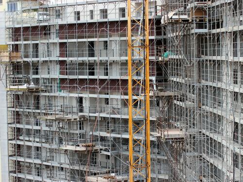 Ladri "acrobati" grazie ai lavori sulle facciate