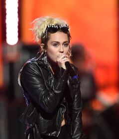 Miley Cyrus nuda su Instagram 19