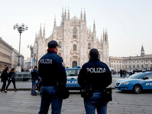Milano: scippato orologio da 8mila euro. Arrestato romeno amico delle borseggiatrici rom