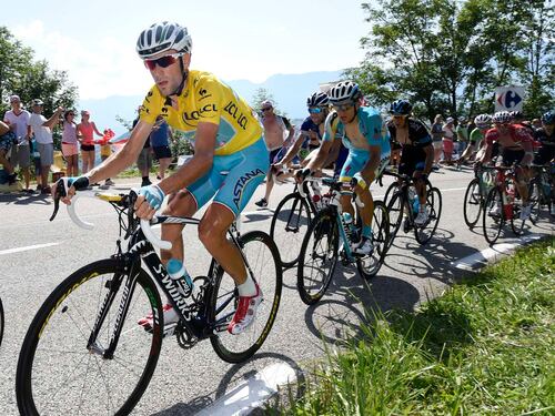 Un uomo solo al Tour Nibali, capolavoro in giallo