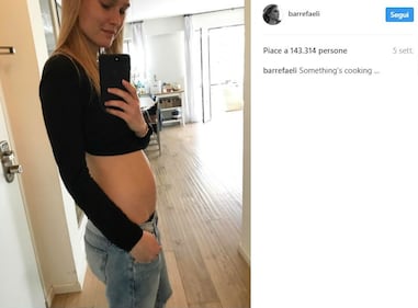 Bar Refaeli, gravidanza al sole 3