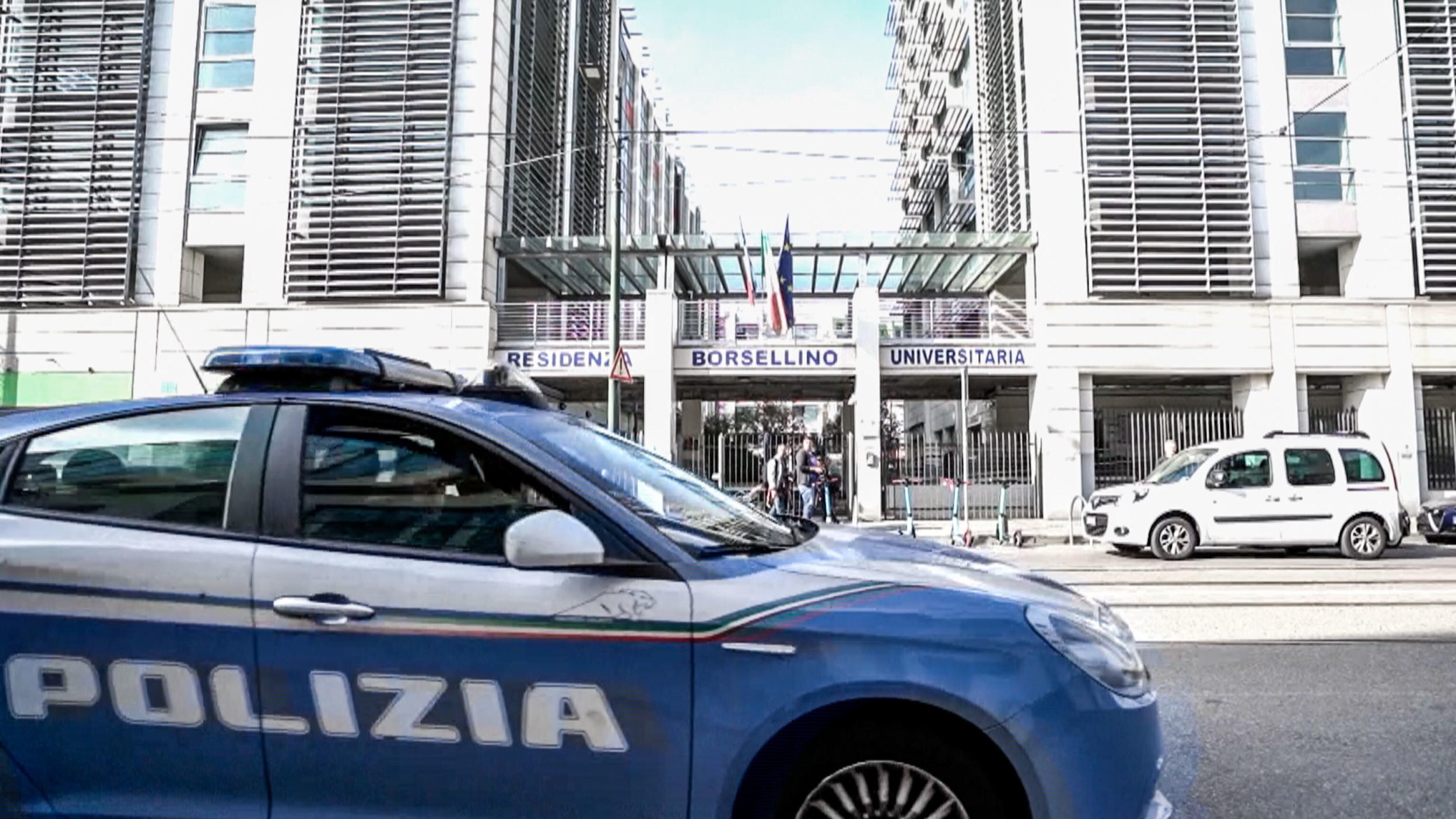 "È frastornato". Il 17enne ammette lo stupro di Torino