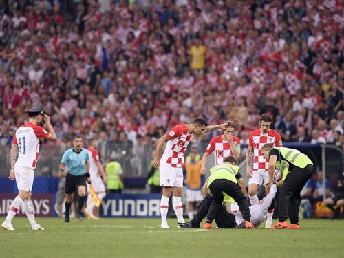 Mondiali, invasione di campo durante la finale