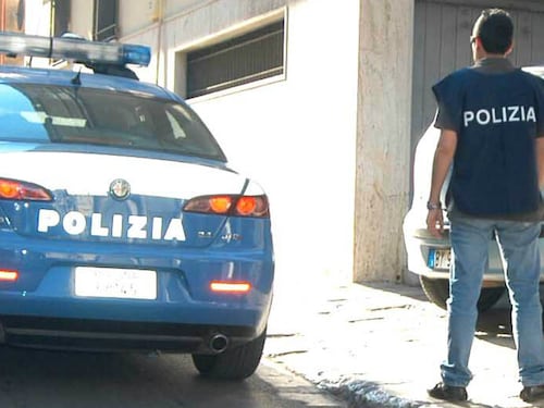 Insetti e blatte in negozi cinesi, chiusi 8 esercizi nel Pigneto