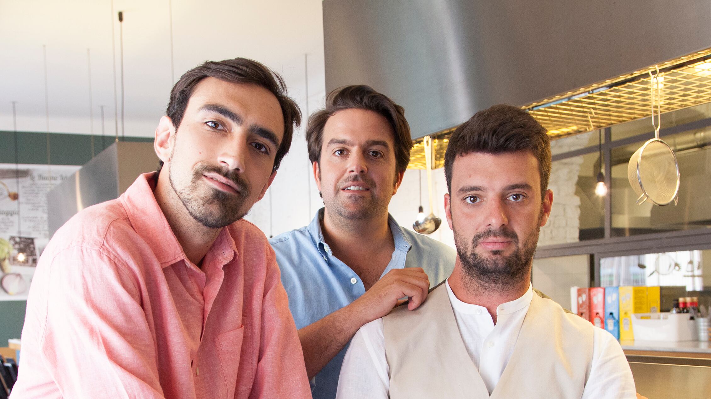 Chef in camicia: "Haters scatenati su Carbonara e Amatriciana"