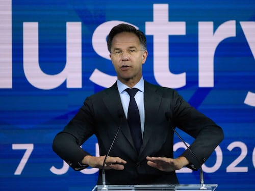 Rutte annuncia i nuovi investimenti della Nato: 40 miliardi contro i droni e addio agli storici Awacs