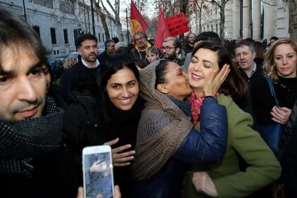 La Boldrini al corteo antirazzista di Milano 2