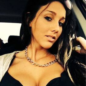 In manette Stéphanie Beaudoin: troppo sexy per finire in galera? 3