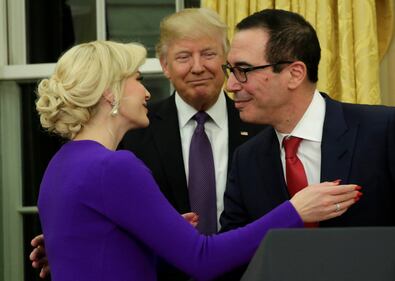 Louise Linton, una bionda alla Casa Bianca 18