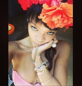 Rihanna, sexy bikini 3