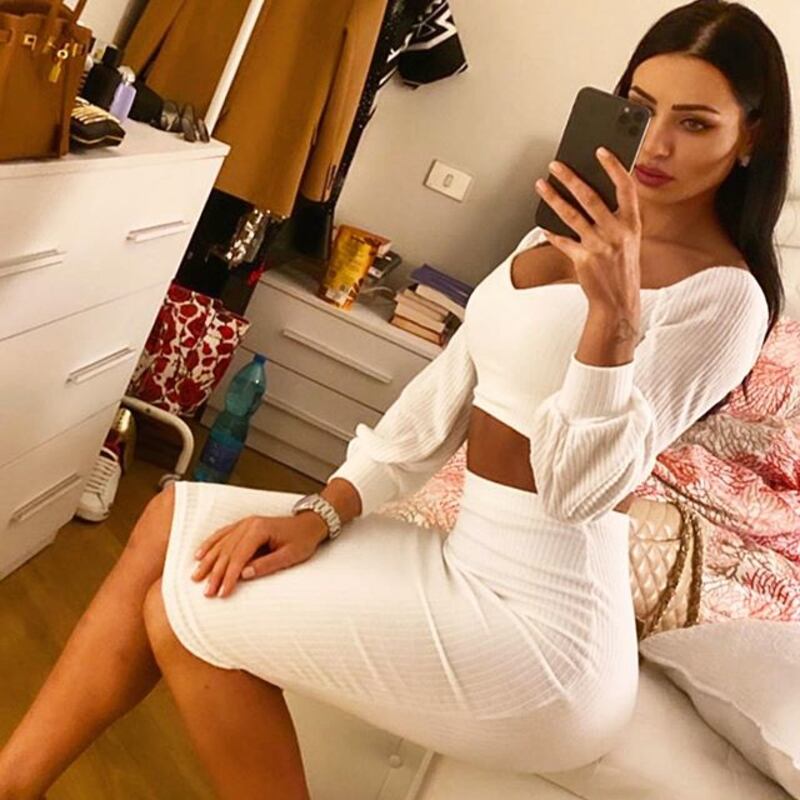 Gli scatti della sexy modella Andreea Sasu 9
