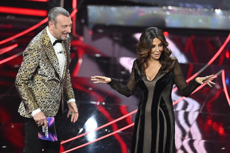Sanremo 2024: ecco il look della terza serata del Festival dI conduttore, co-conduttrice e ospiti 7