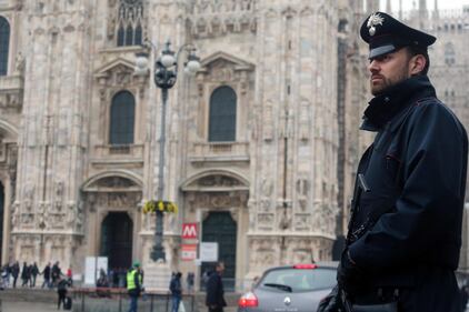 Milano, più controlli al Duomo e alla Scala 11