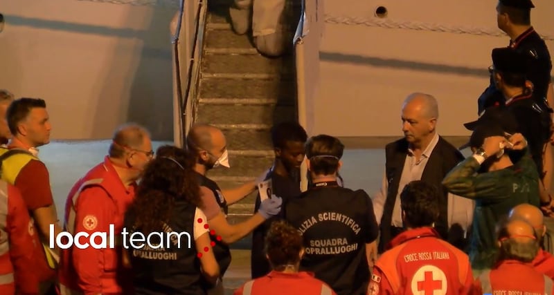 Lo sbarco dei minori dalla Diciotti 7